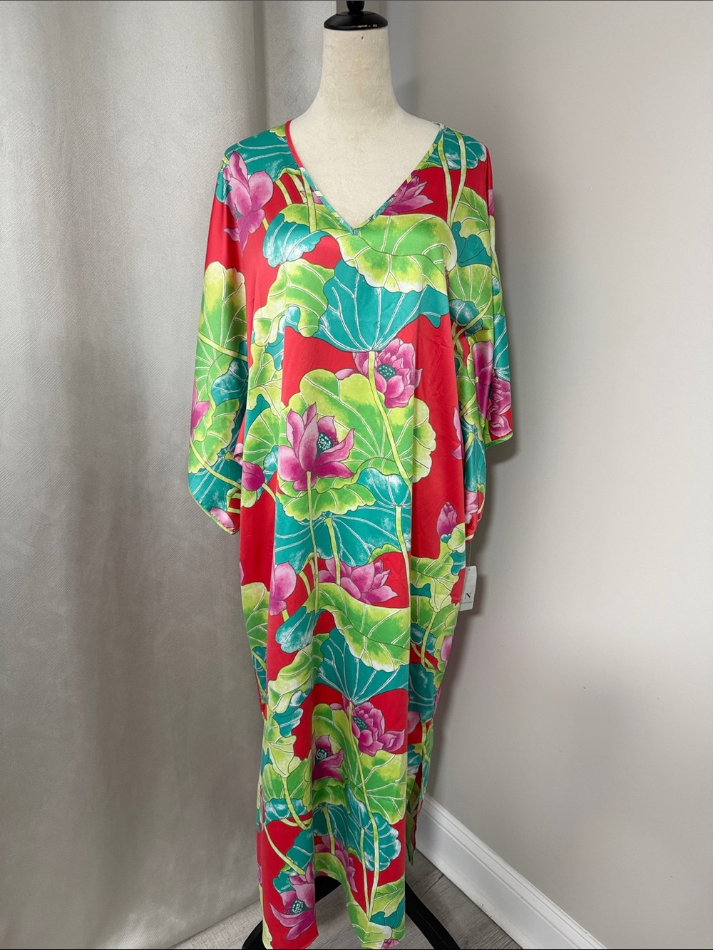 Natori Red Floral V-Neck Caftan